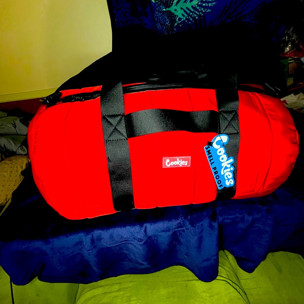 COPY - COOKIES ~ Aapex Sofie Smell Proof Duffle Bag. 3 Diff. Colors. R, Y or BB